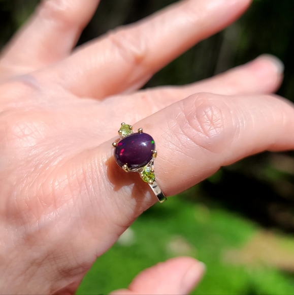 Black Opal & Peridot sterling silver ring size 8.75 - Picture 3 of 8